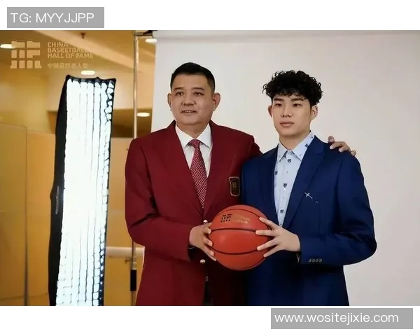 巩晓彬与姚明畅谈篮球发展与未来愿景的深度对话